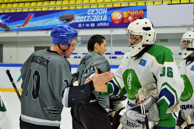 «Волки» одолели «Родину» и вышли в 1/4 финала