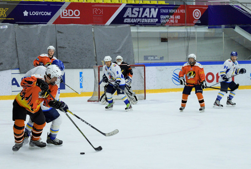 «Сухая» победа ЛХК «Tigers»