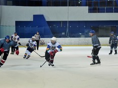 В состязании с «Волками» удача улыбнулась «Легиону»