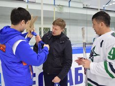 Награждение команд «Бестобе» и «BI Group-2». Малый кубок АЛХЛ
