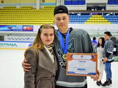 Награждение призеров дивизиона «Дебютант» сезона АЛХЛ 2017-2018