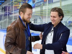 Награждение призеров дивизиона «Дебютант» сезона АЛХЛ 2017-2018