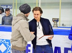 Награждение призеров дивизиона «Дебютант» сезона АЛХЛ 2017-2018