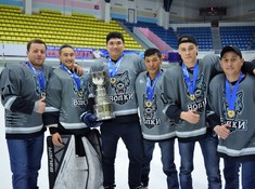 Награждение призеров дивизиона «Дебютант» сезона АЛХЛ 2017-2018