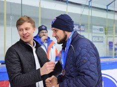 Награждение призеров дивизиона «Дебютант» сезона АЛХЛ 2017-2018