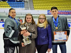 Награждение призеров дивизиона «Дебютант» сезона АЛХЛ 2017-2018
