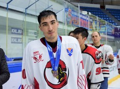 Награждение призеров дивизиона «Дебютант» сезона АЛХЛ 2017-2018