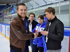 Награждение призеров дивизиона «Дебютант» сезона АЛХЛ 2017-2018