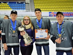 Награждение призеров дивизиона «Дебютант» сезона АЛХЛ 2017-2018