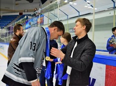 Награждение призеров дивизиона «Дебютант» сезона АЛХЛ 2017-2018
