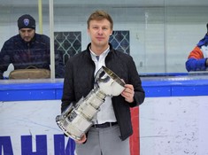 Награждение призеров дивизиона «Дебютант» сезона АЛХЛ 2017-2018